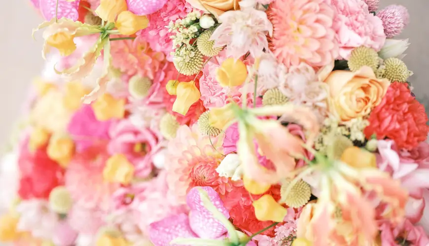 Amar Amor: a modern wedding full of colour | Van der Plas