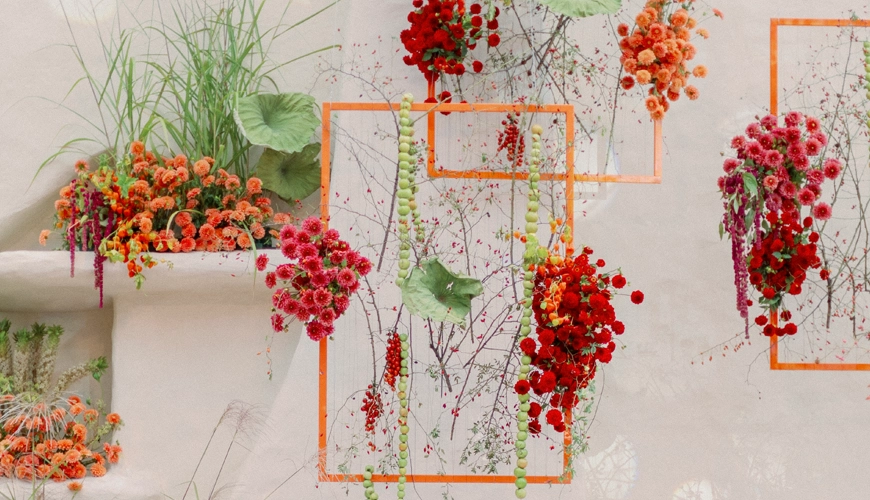 Wedding theme framing the moment -3