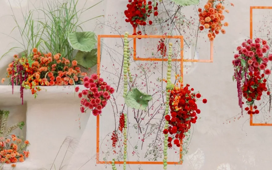 Wedding theme framing the moment -3