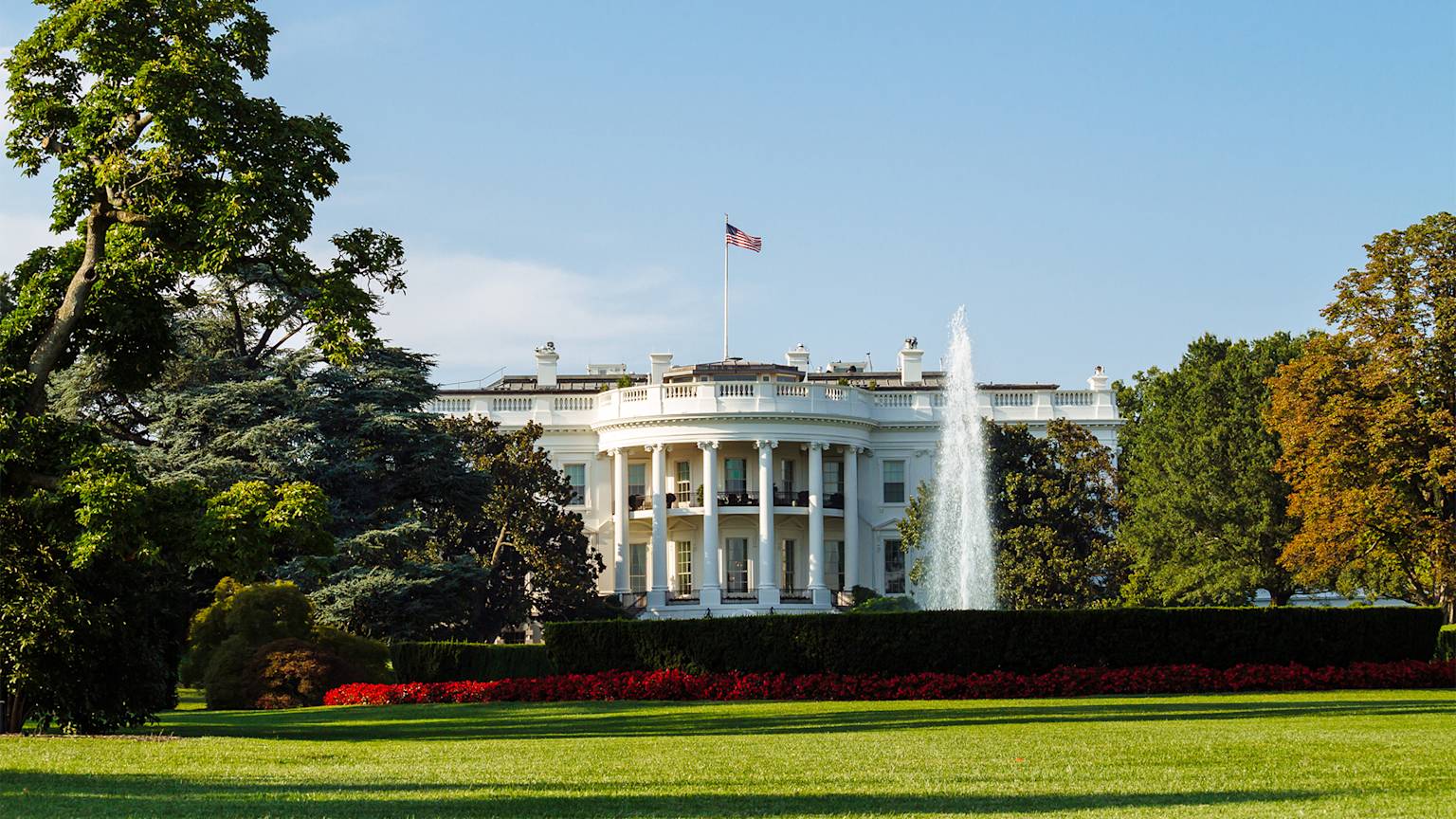 White-House-washington-dc-swiper-hero-gallery