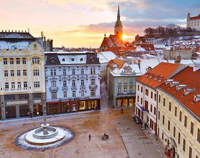 bratislava-orientation-tour-winter-experience