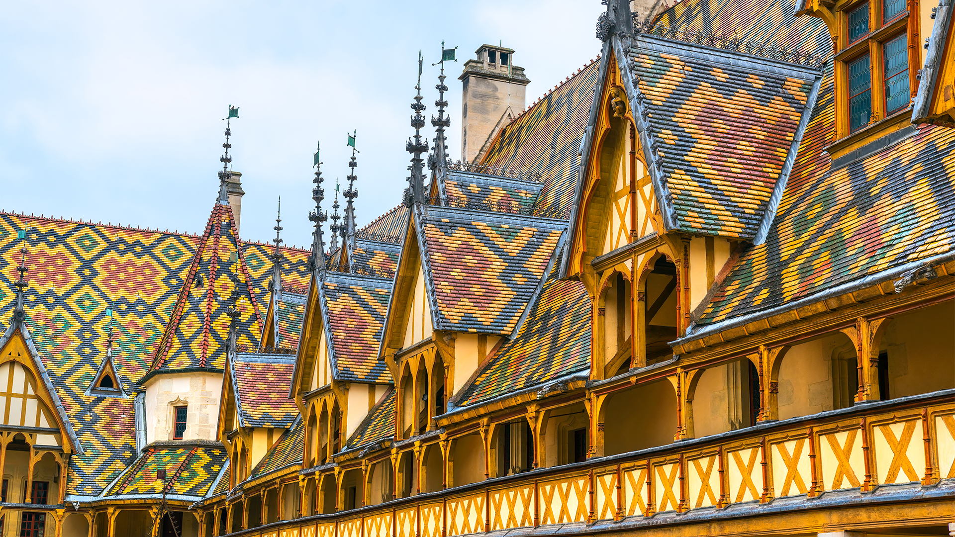 france-hospices-de-beaune-roof-swiper-hero-gallery