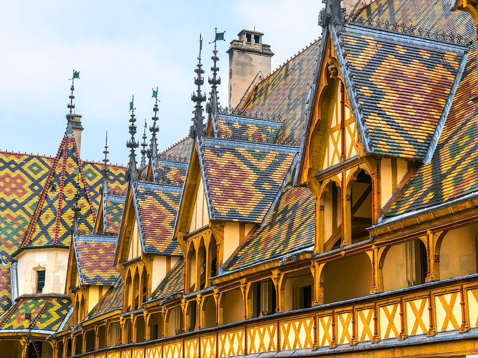 france-hospices-de-beaune-roof-swiper-hero-gallery