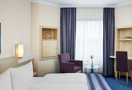 intercityhotel-kiel-room