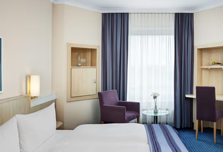 intercityhotel-kiel-room