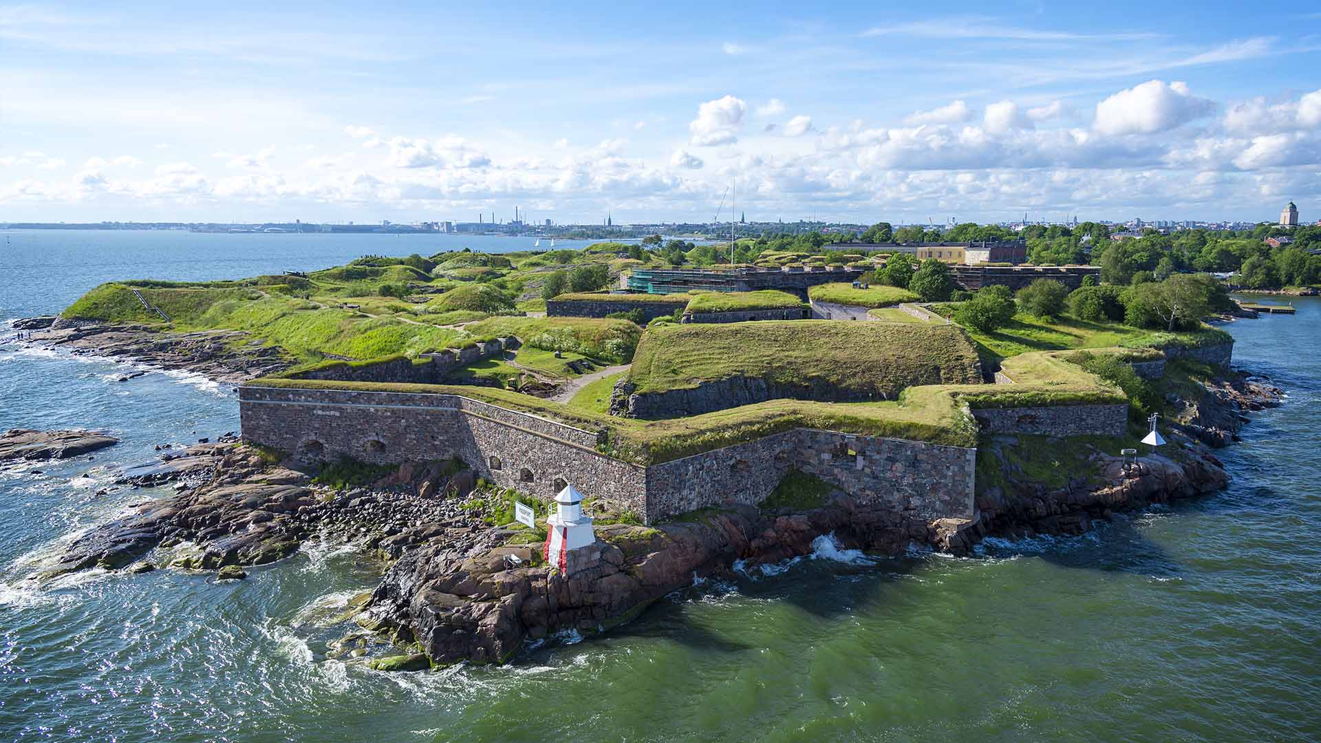 suomenlinna-sveaborg-sea-fortress-helsinki-finland