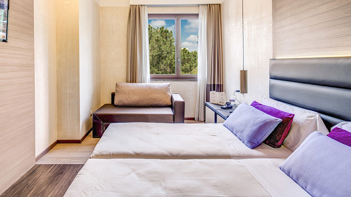 warmth-hotel-rome-twin-room