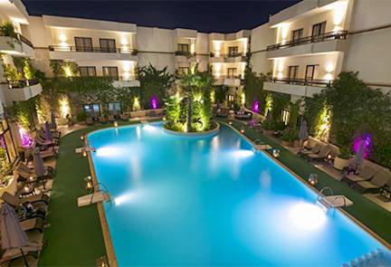kech-boutique-hôtel-spa-hotel-pool-area