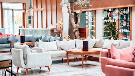 Adempira-Termal-Spa-Hotel-lobby-turkey
