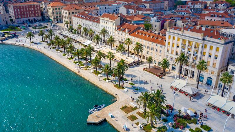 croatia-country-listing-page-riva-promenade