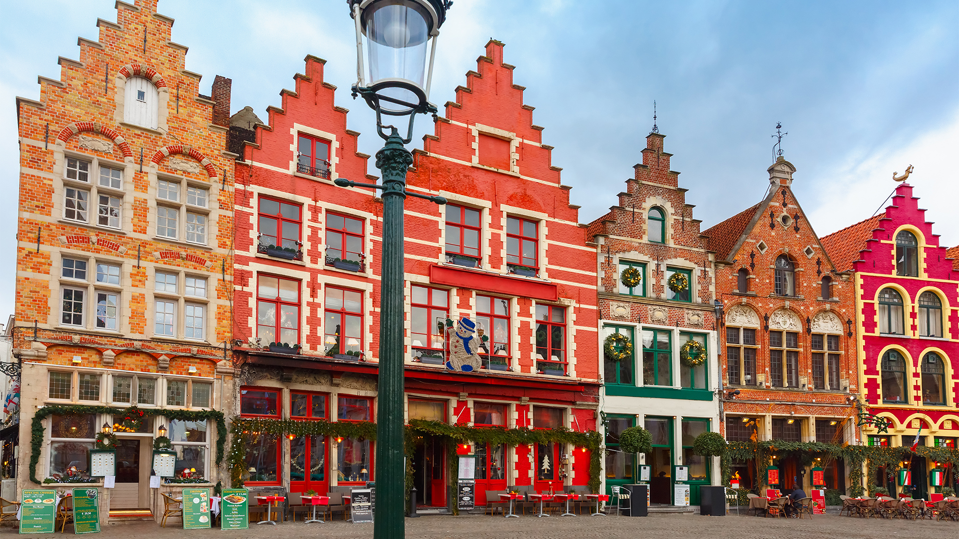 Bruges-belgium-christmas-houses-swiper-hero-gallery