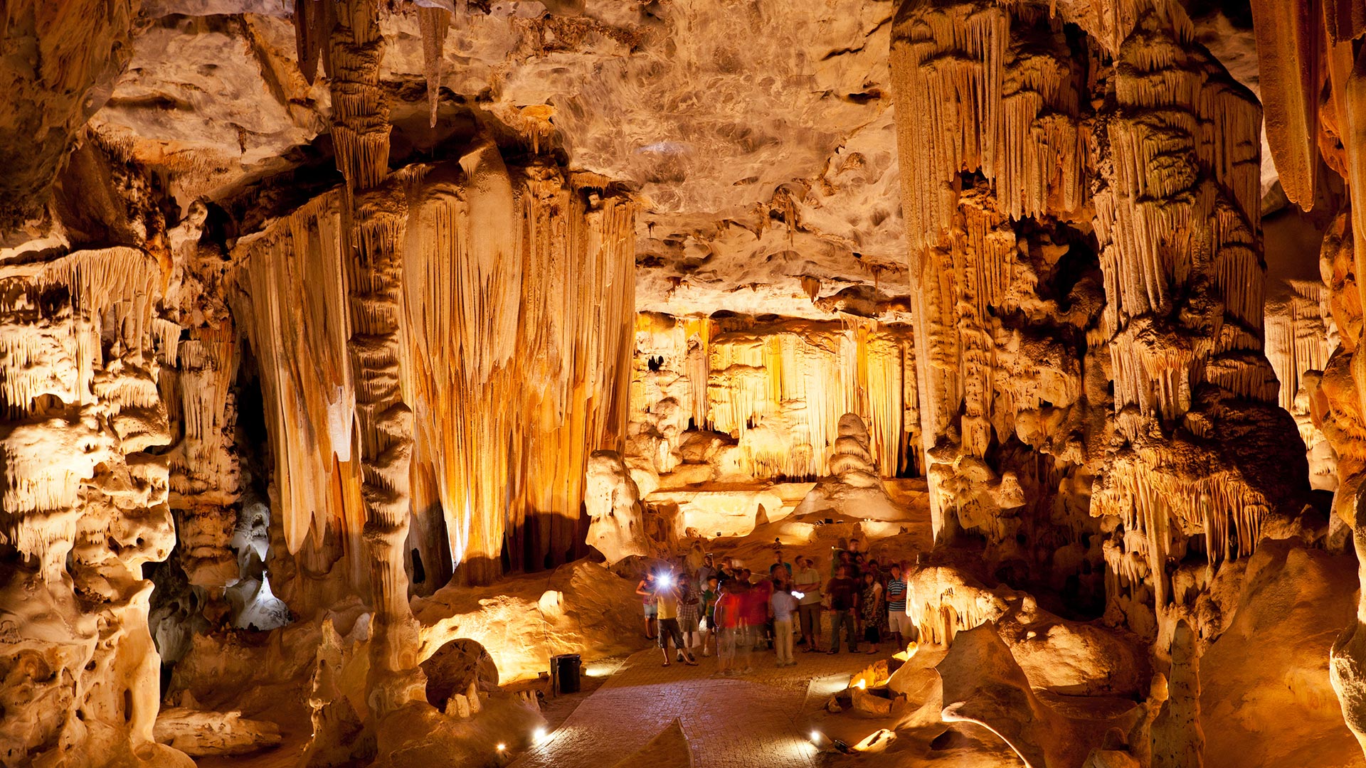 South-Africa-Cango-Caves-swiper-hero-gallery