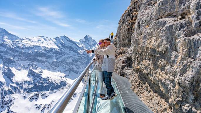 experience-the-thrill-walk-at-piz-gloria-included-experience