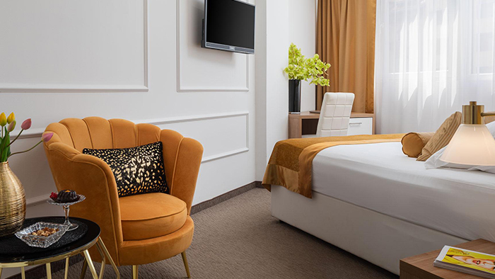 Hotel-Corner-Split-room