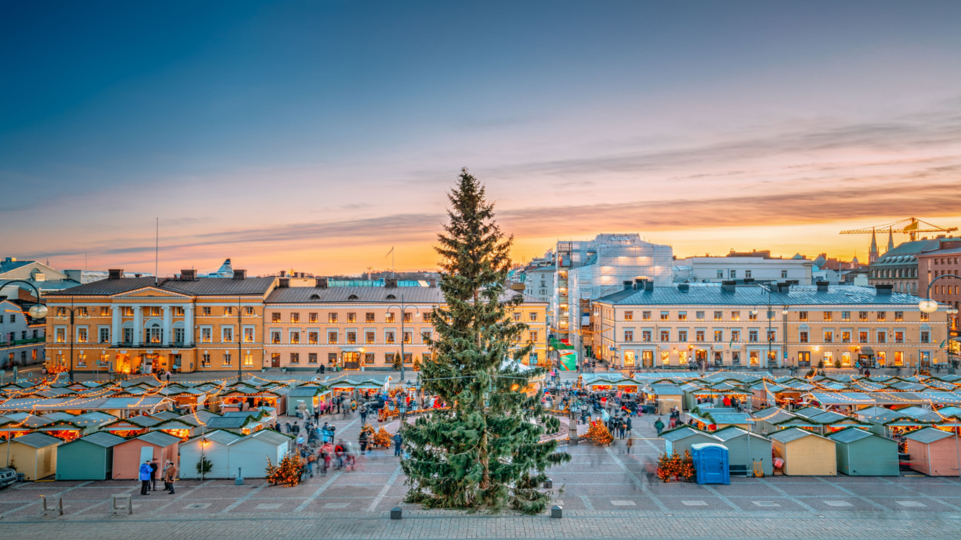 helsinki-finland-christmas-xmas-market-tree
