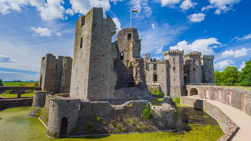 wales-country-lisitng-page-raglan-castle