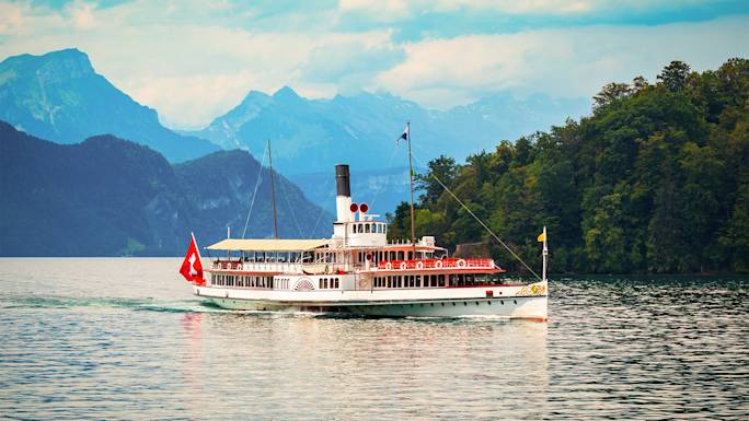 experience-cruise-on-lake-lucernes-clear-waters-included-experience