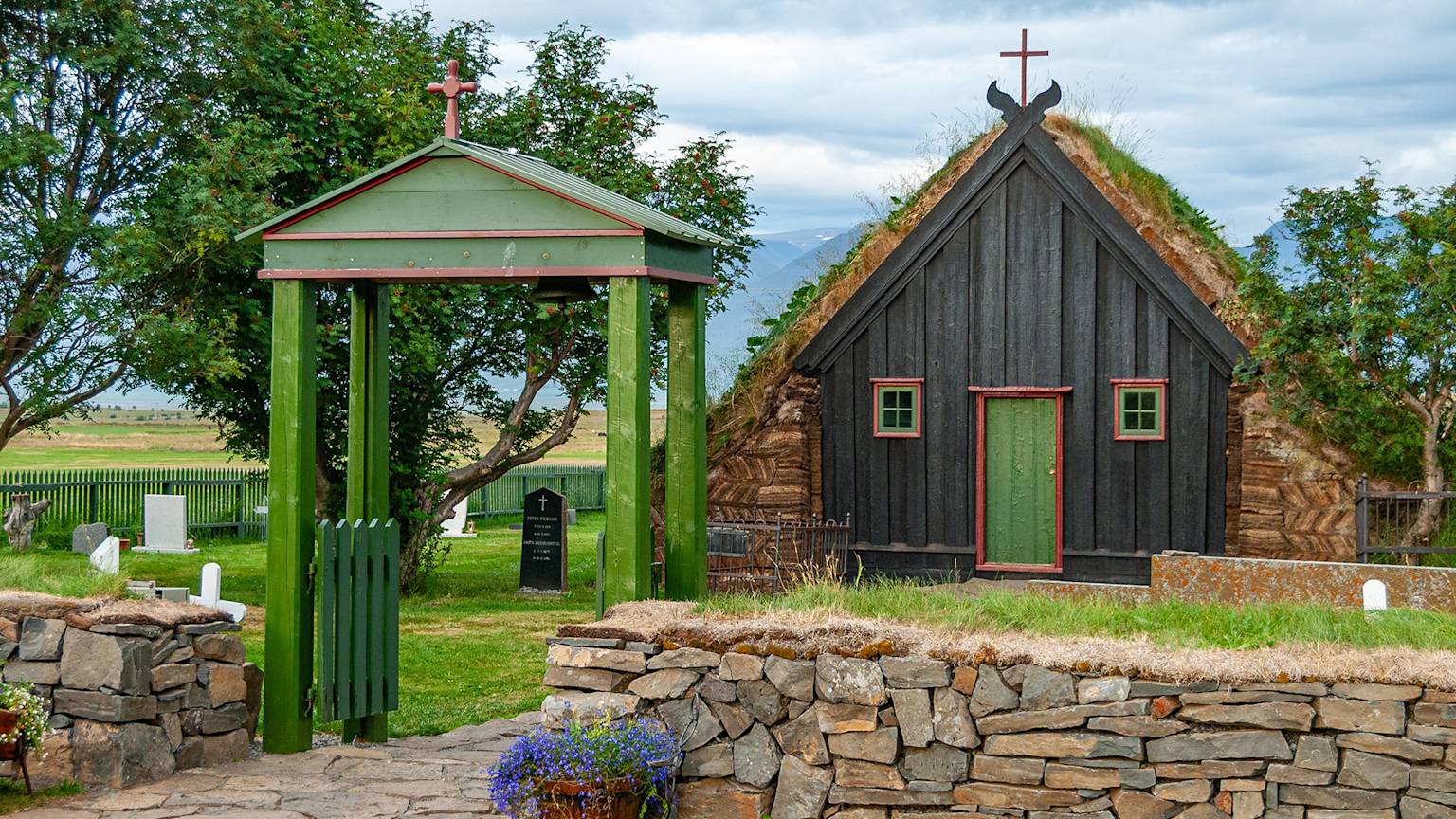 víðimýrarkirkja-turf-church-swiper-hero-gallery