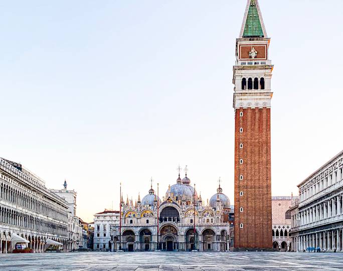 explore-venice-winter-experience