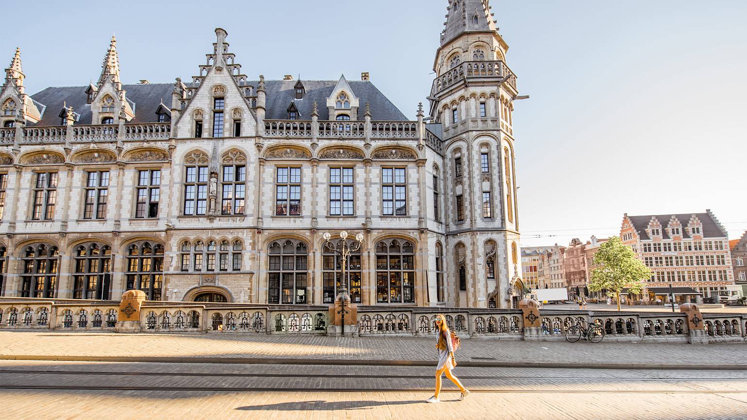 Ghent-Belgium-street-swiper-hero-gallery