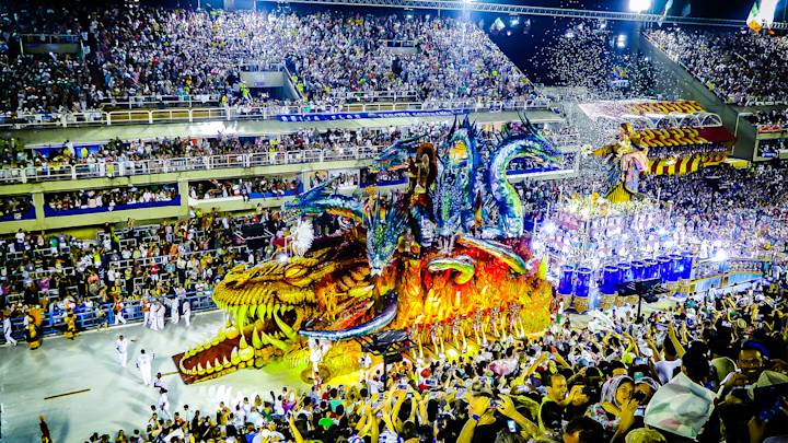 Rio-Carnival-parade-swiper-hero-gallery