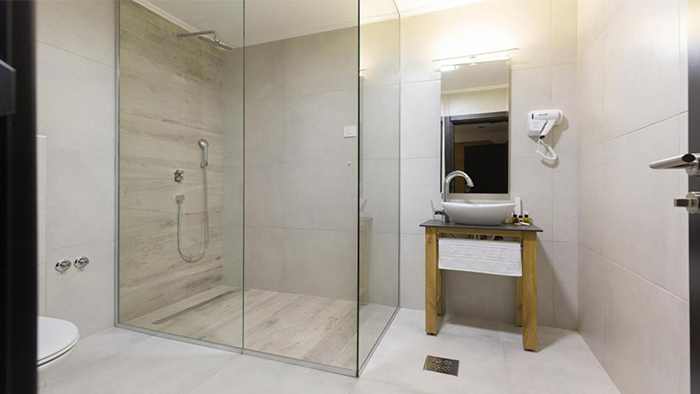 Hotel-Capital-bathroom