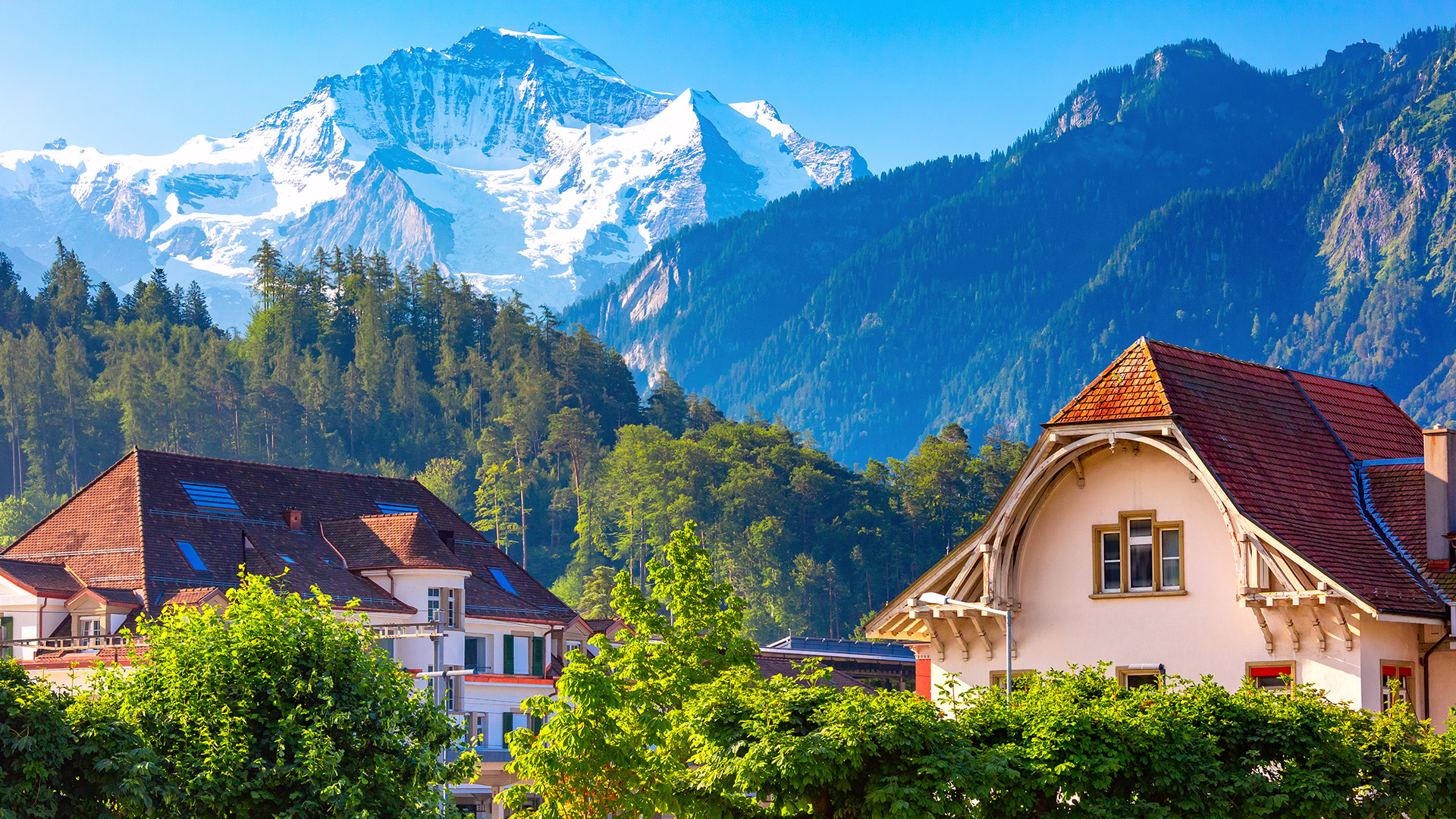 switzerland-interlaken-swiss-alps-jungfrau-swiper-hero-gallery