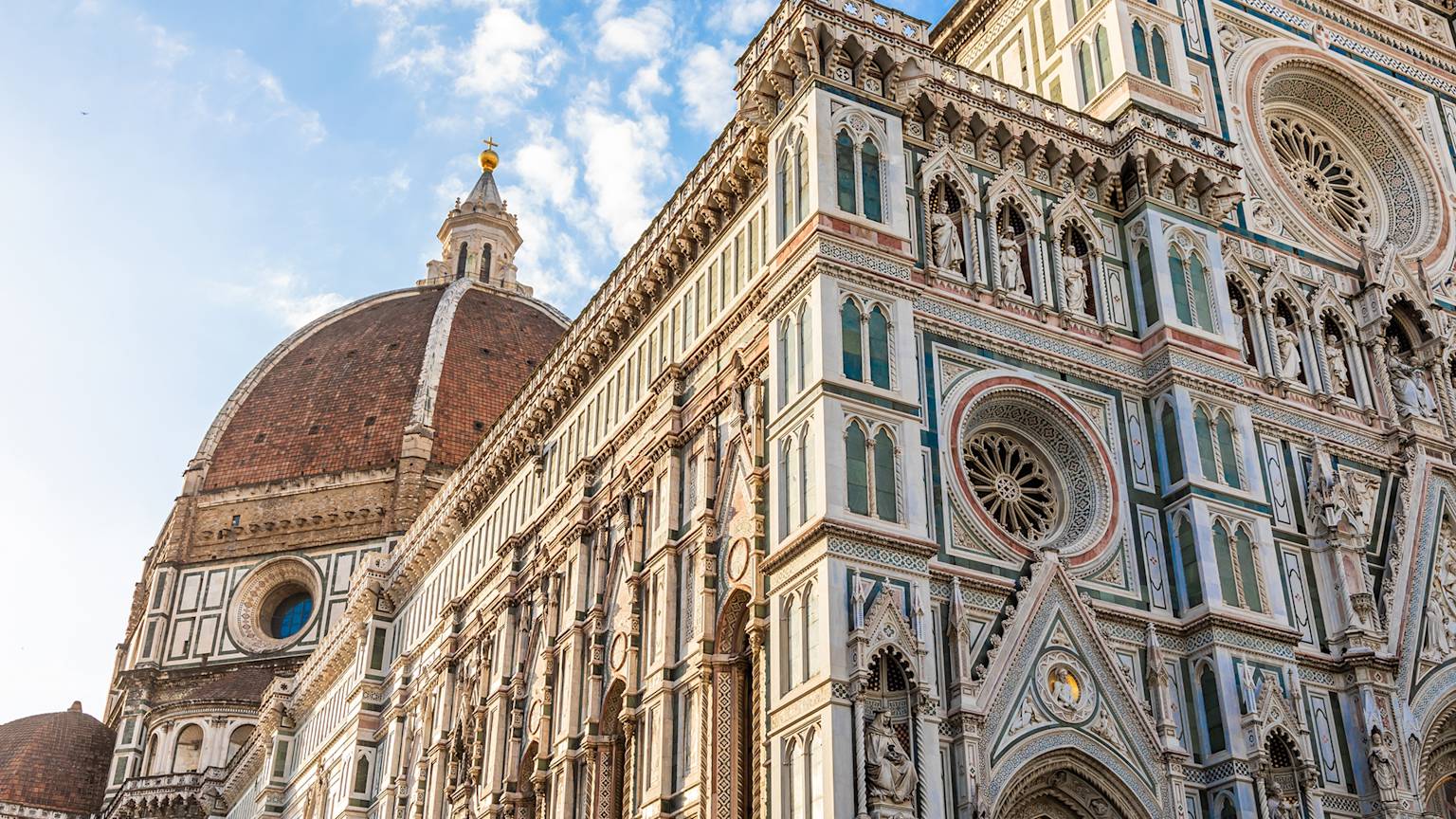 italy-florence-duomo-detail-facade