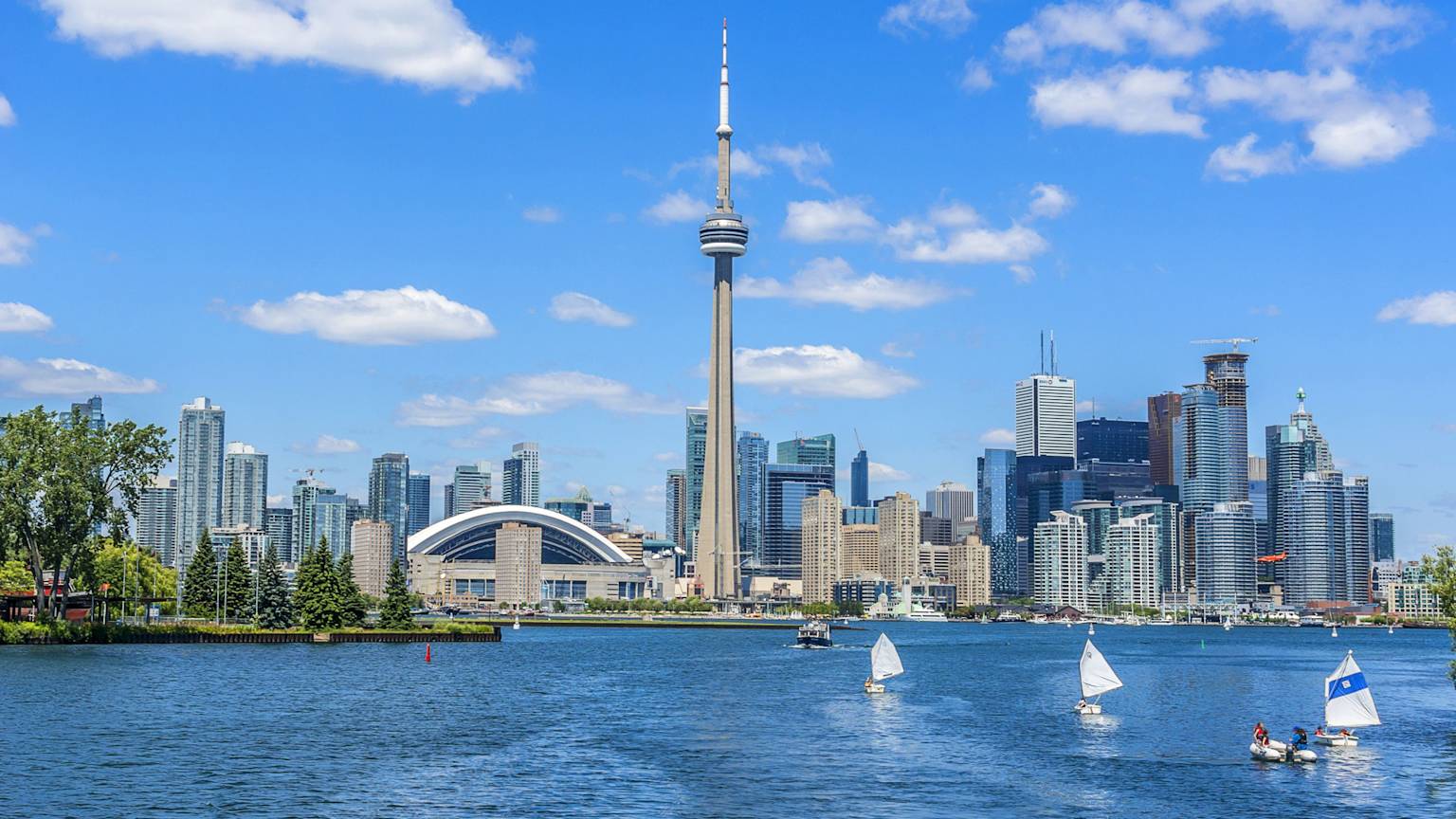 toronto-skyline-guided-canada-north-america-tour
