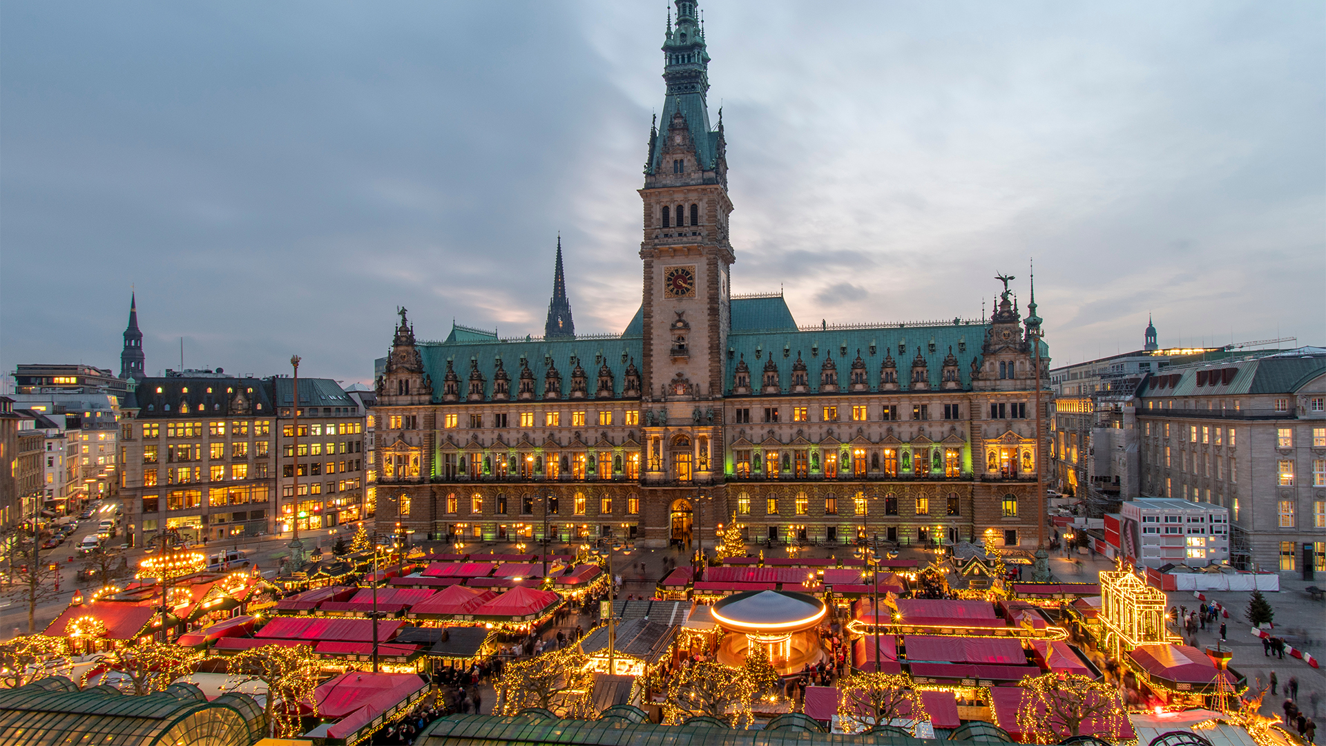 Hamburg-Christmas-market-swiper-hero-gallery