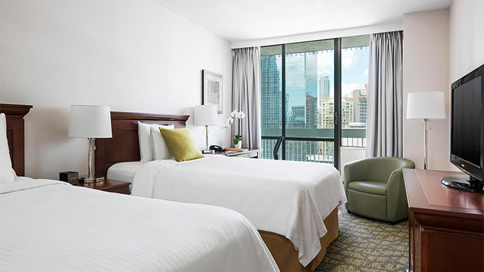 chelsea-hotel-toronto-room