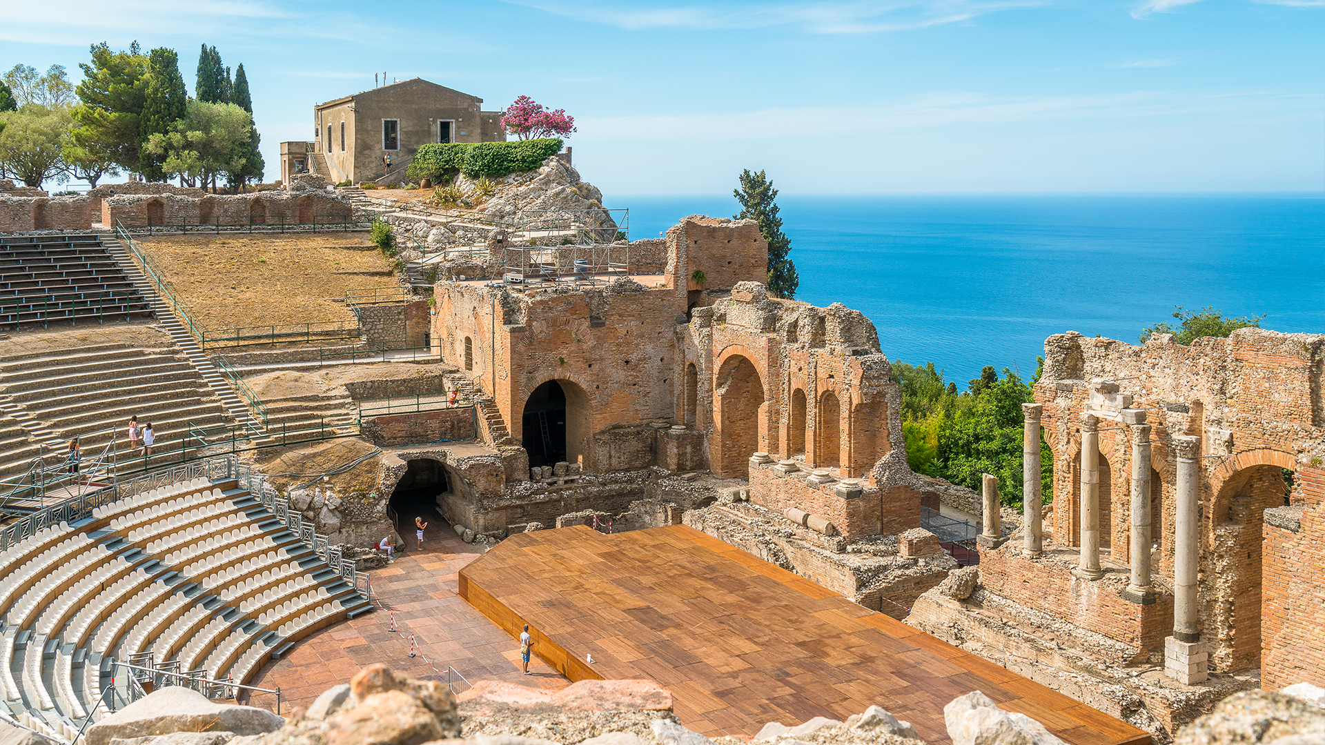 Discover Taormina