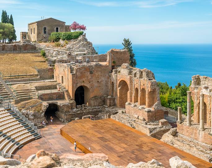 orientation-tour-of-taormina-experience