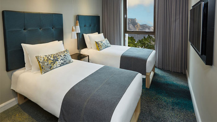 StayEasy-Cape-Town-City-Bowl-twin-hotel-room-south-africa