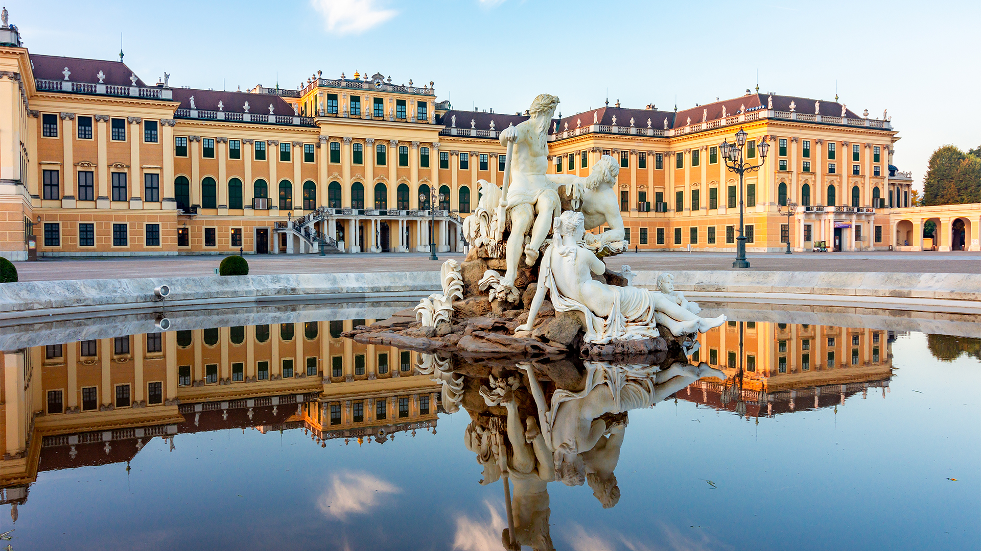 royal-vienna-schoenbrunn-palace-cafe-optional-excursion