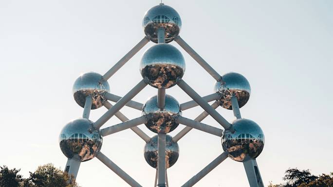 photo-stop-at-the-atomium