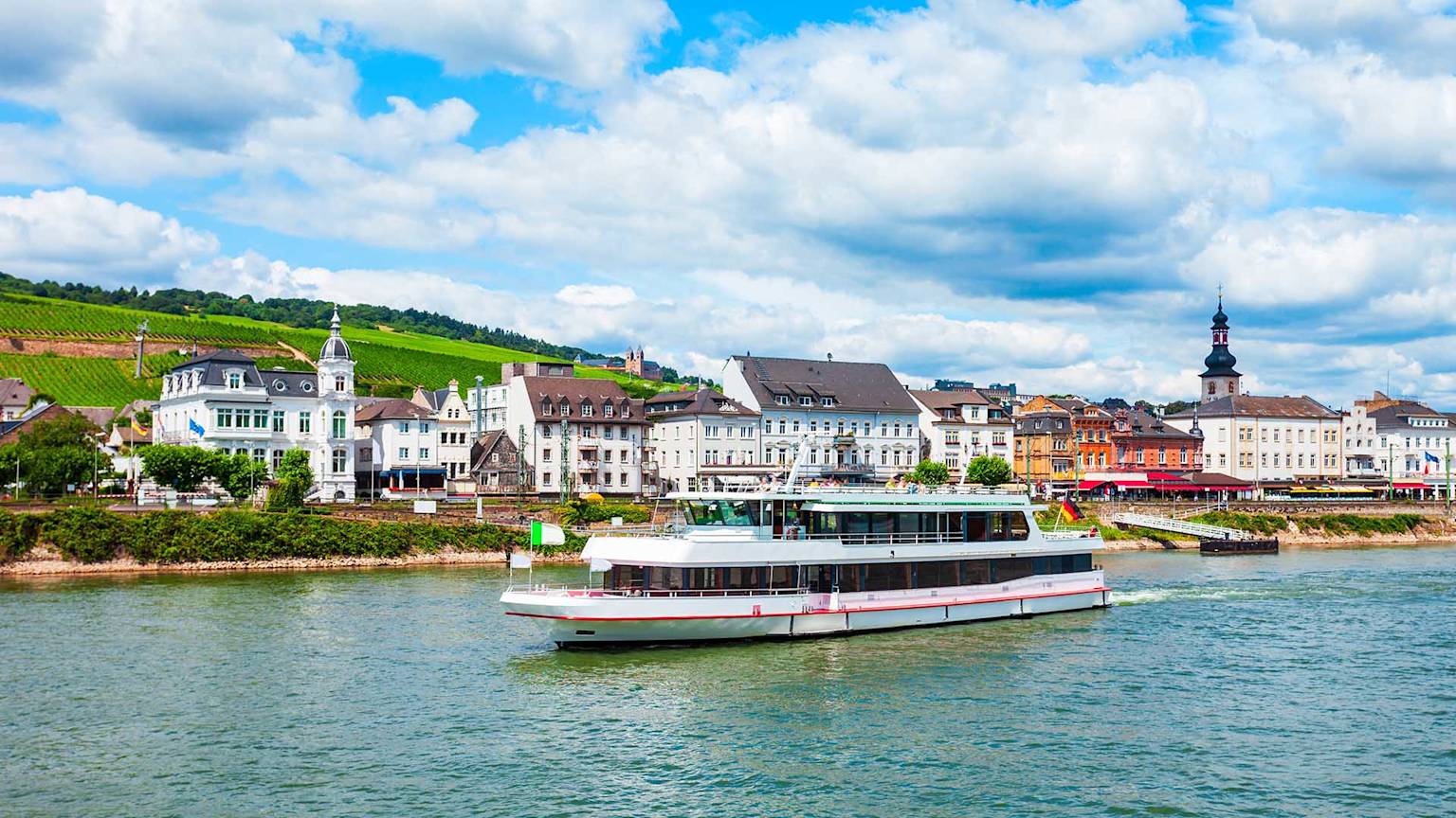rhine-valley-germany-river-cruise-castles-vineyards