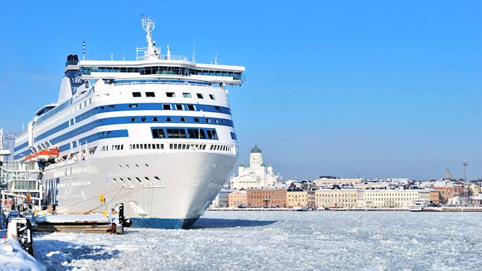 overnight-ferry-trip-to-finland-winter-experience