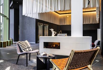tribe-amsterdam-city-lobby