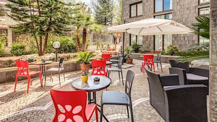 warmthotel-rome-outside