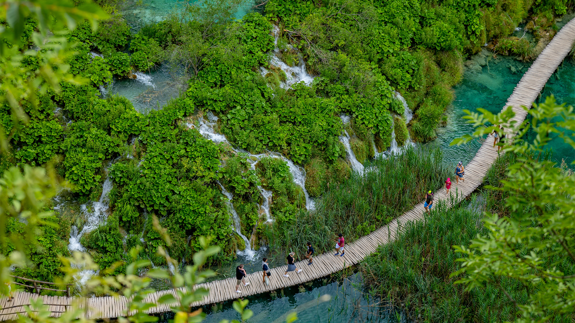 plitvice-lakes-national-park-croatia-swiper-hero-gallery