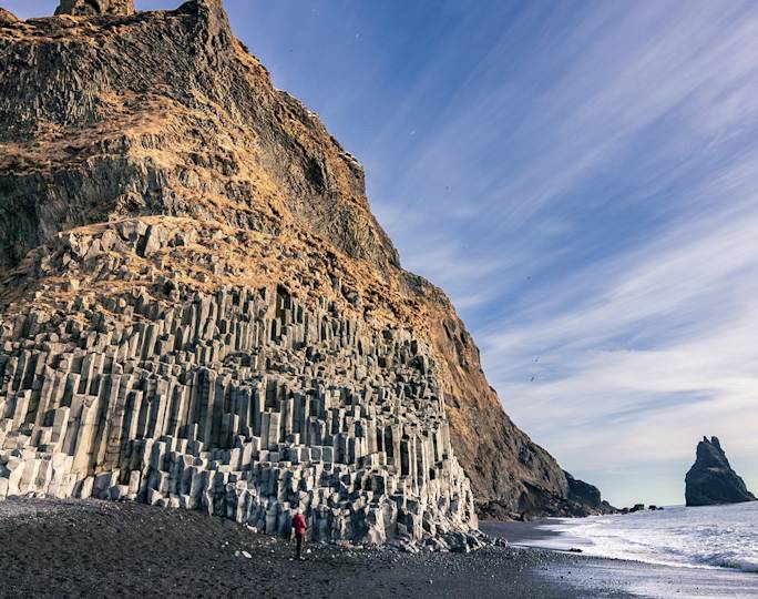 marvel-reynisfjaras-black-sand-beach-included-experience