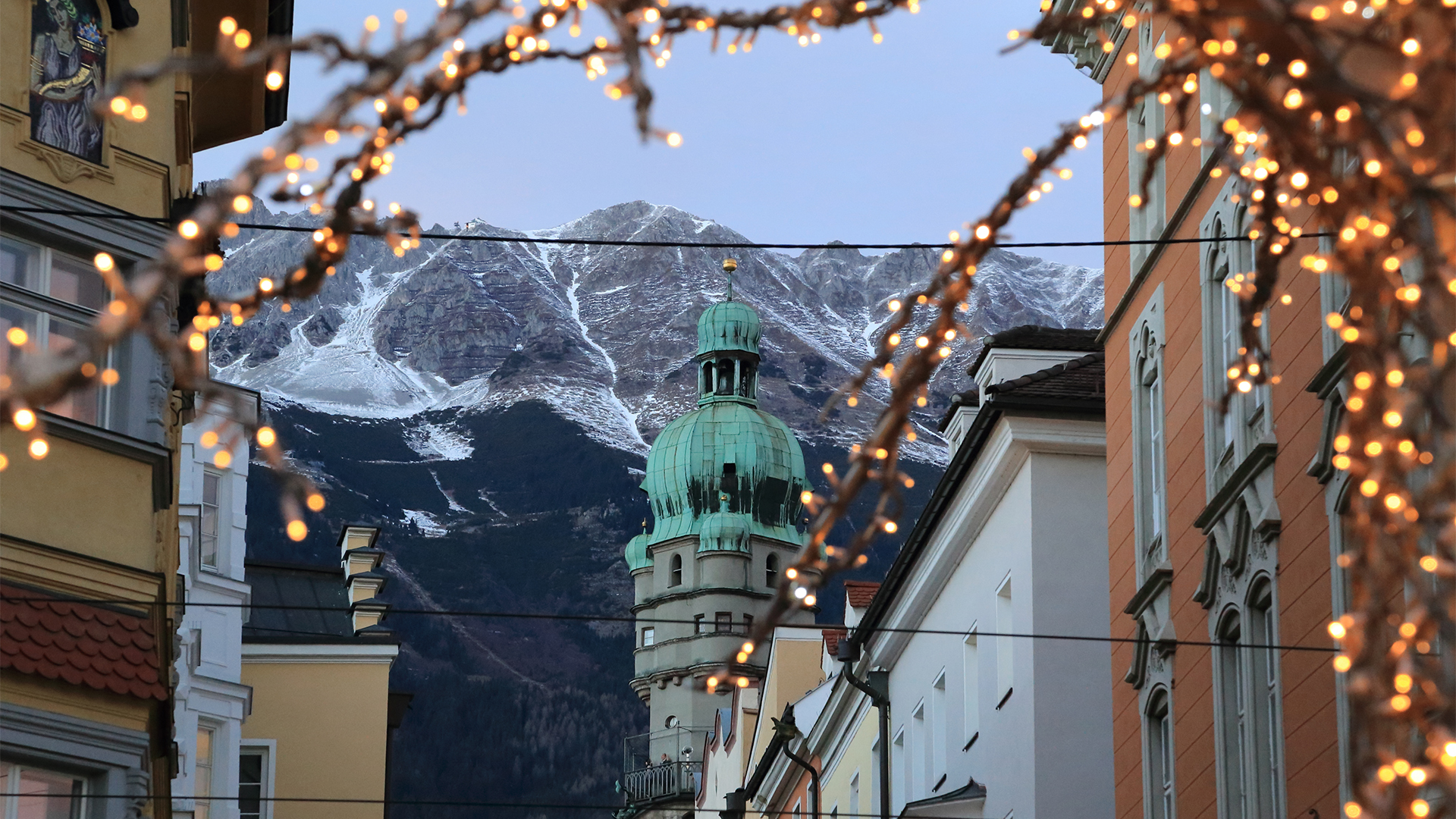 innsbruck-austira-mountains-christmas-lights-swiper-hero-gallery