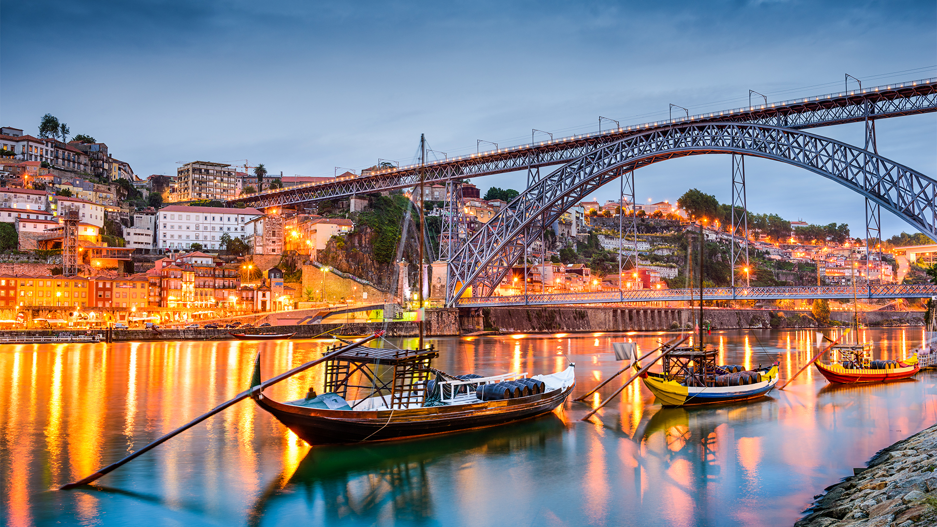 porto-portugal-river-douro-boats-city-swiper-hero-image