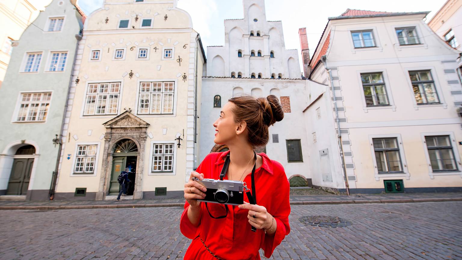 riga-latvia-tourist-swiper-hero-gallery