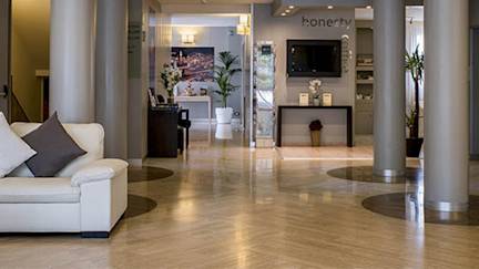 Siena-Hotel-Executive-lobby