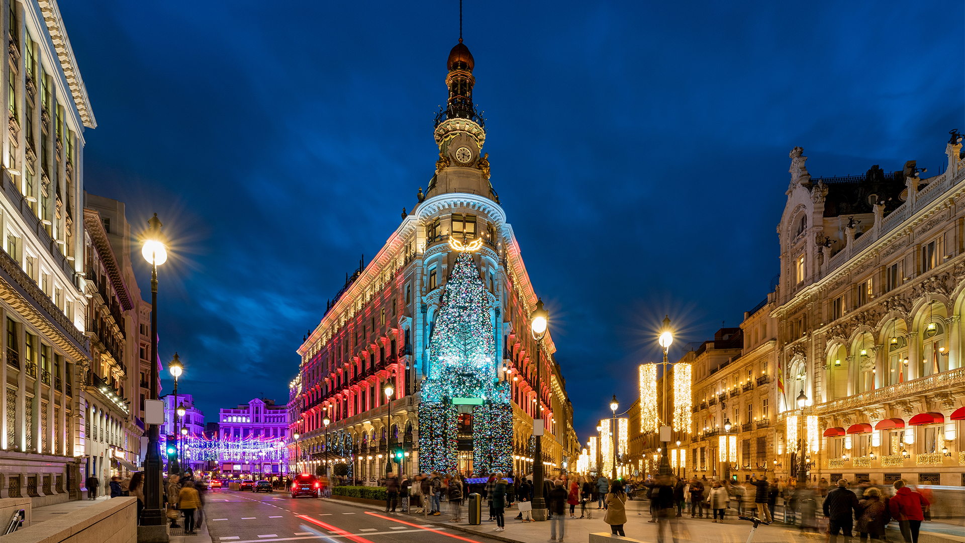 spain-madrid-christmas-lights-street