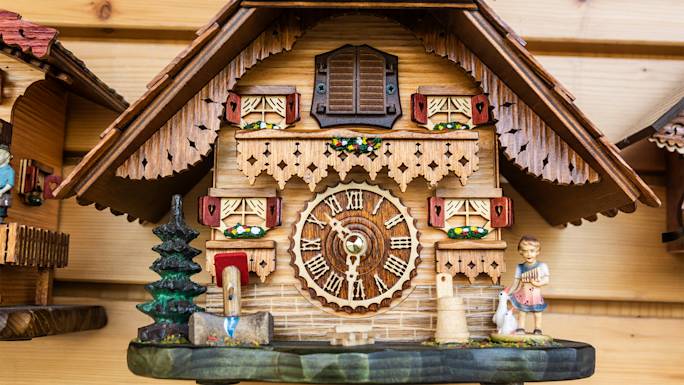 beer-stein-and-cuckoo-clock-making-demonstration-experience