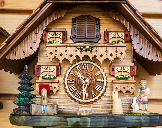 beer-stein-and-cuckoo-clock-making-demonstration-experience