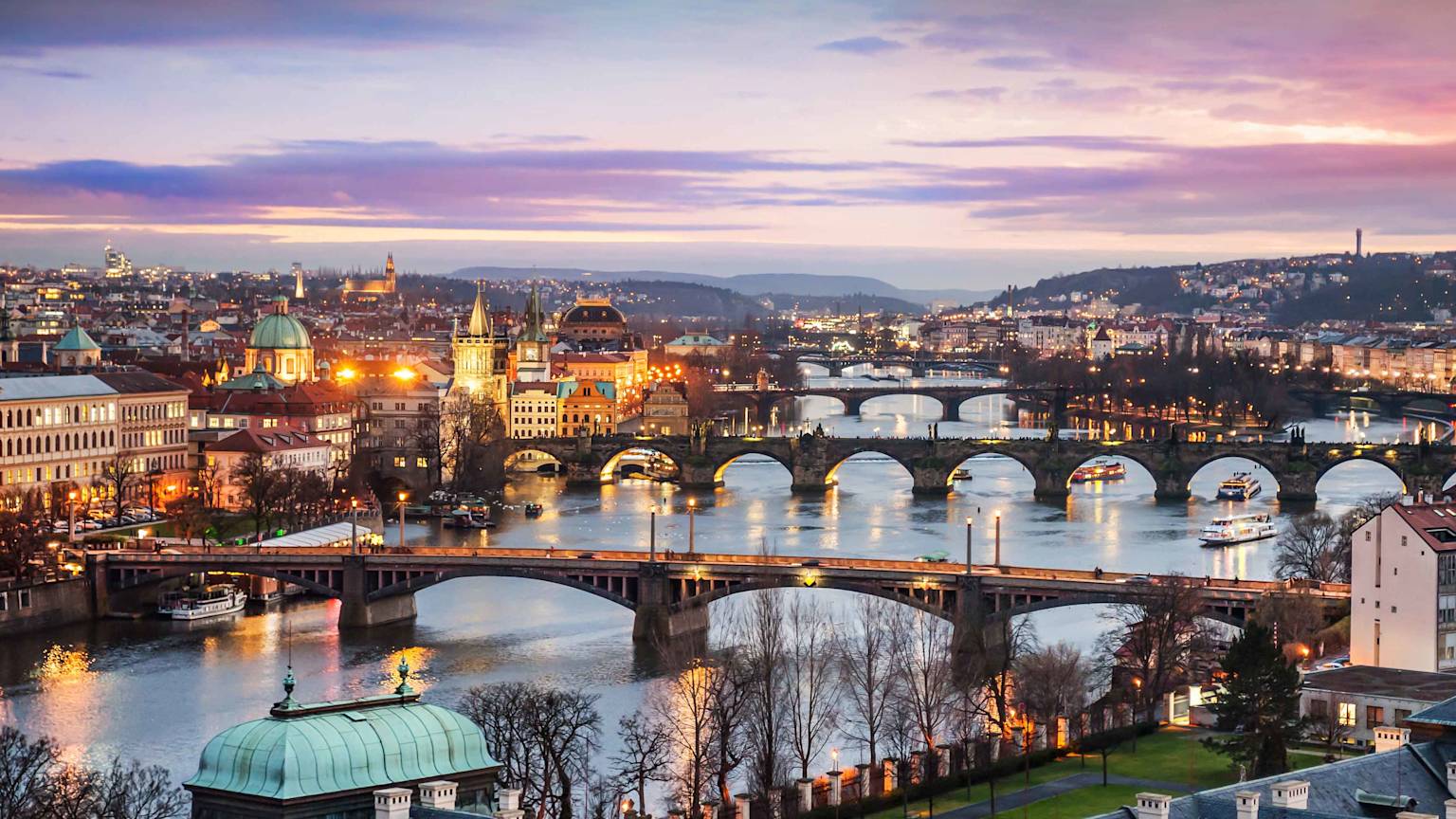 day3-prague-europe-christmas-new-year-jewel